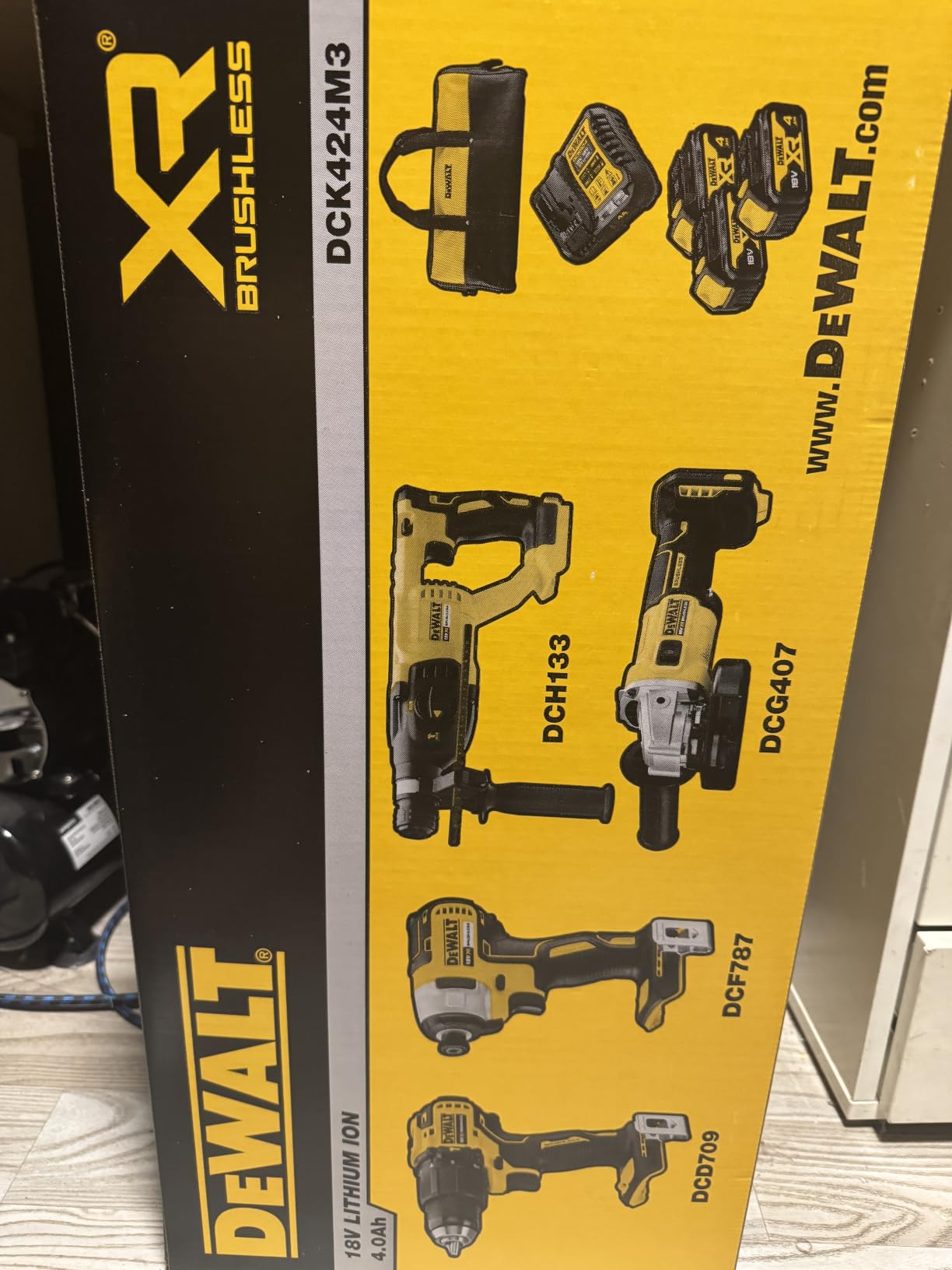 Kit completo para obra, DeWalt de verdad