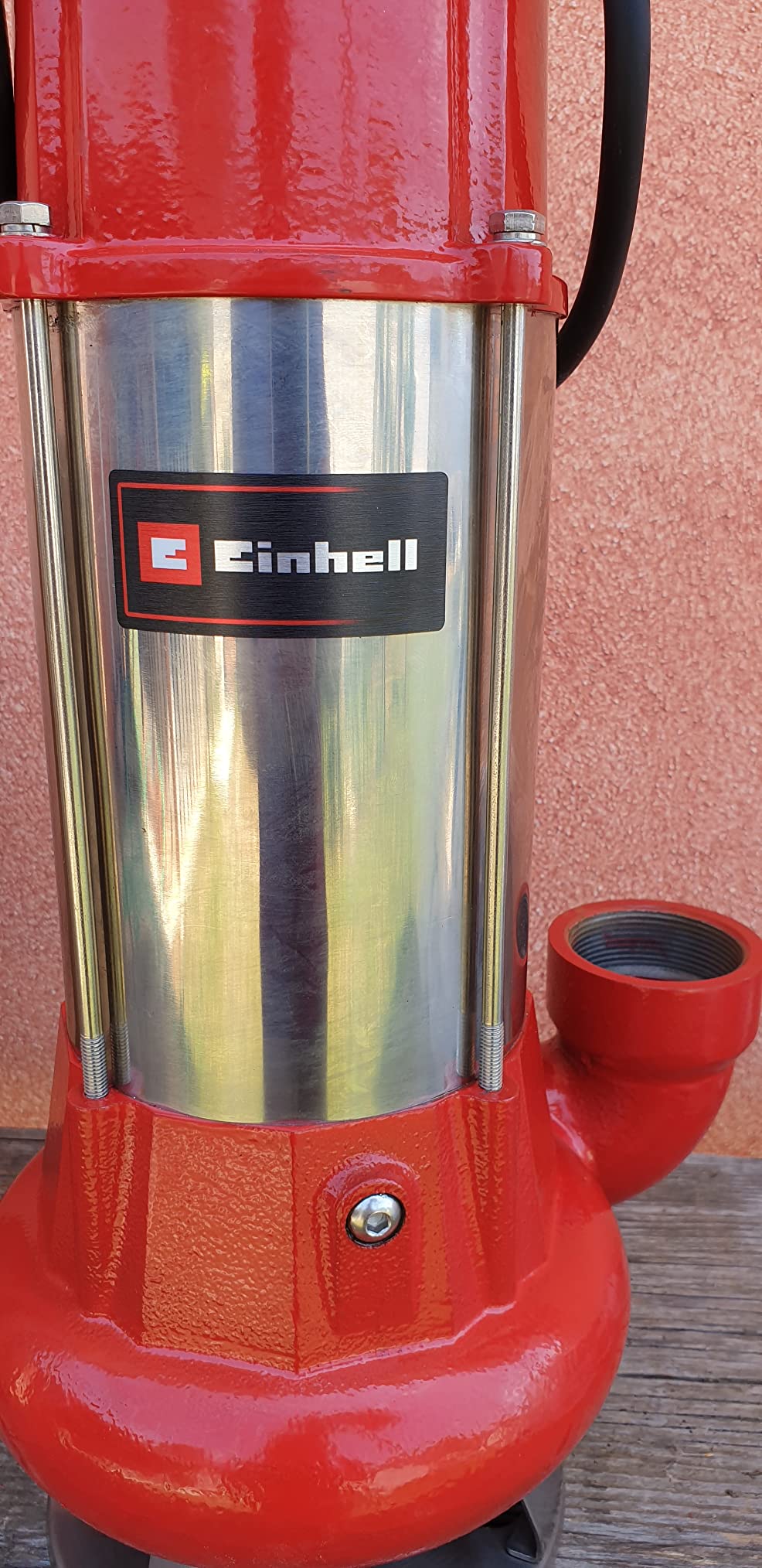 Bien con agua limpia-sucia, regular con barro denso