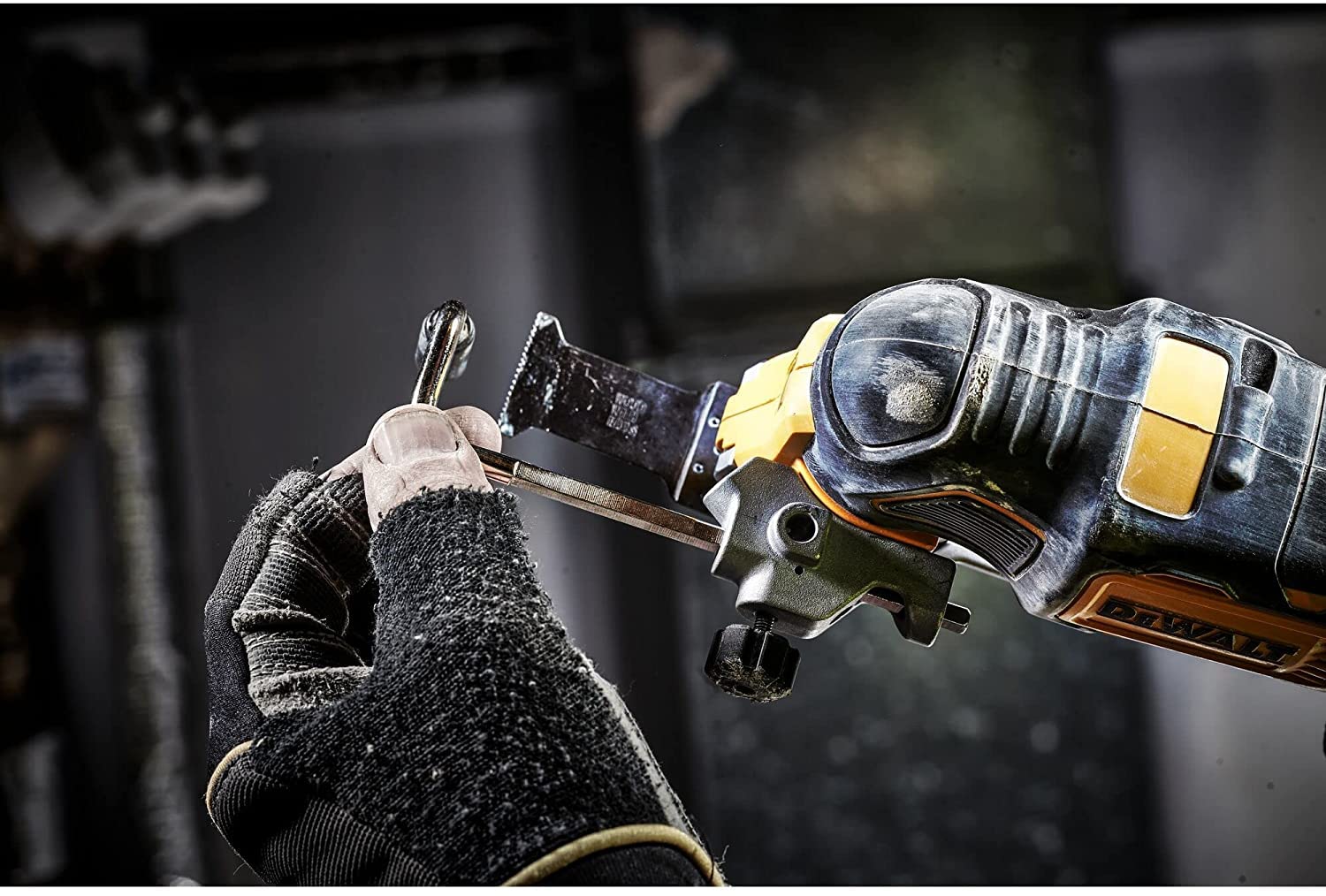 dewalt-dcs356nt-xj-multiherramienta-oscilante-inal-mbrica-sin-escobillas-18-v-xr image 4