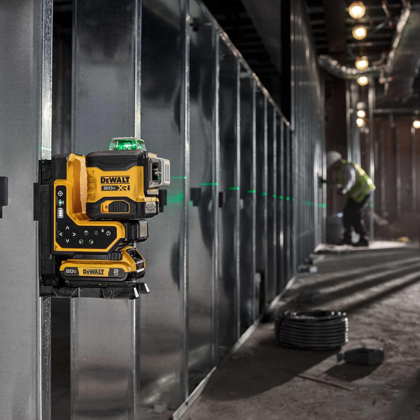 dewalt-dcle34035b-xj-l-ser-verde-3x360-18v-max-con-control-remoto-hasta-100-m-he image 3