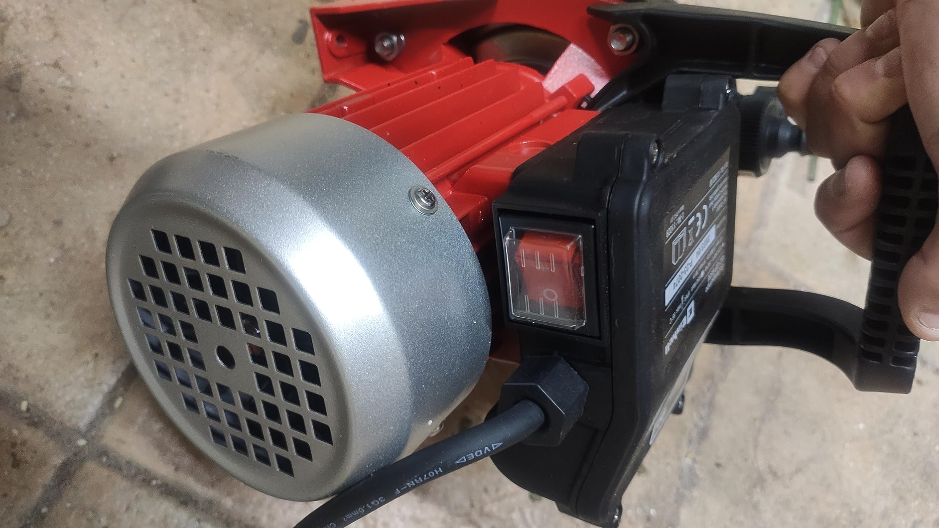 Riego con agua de lluvia sin coste eléctrico elevado