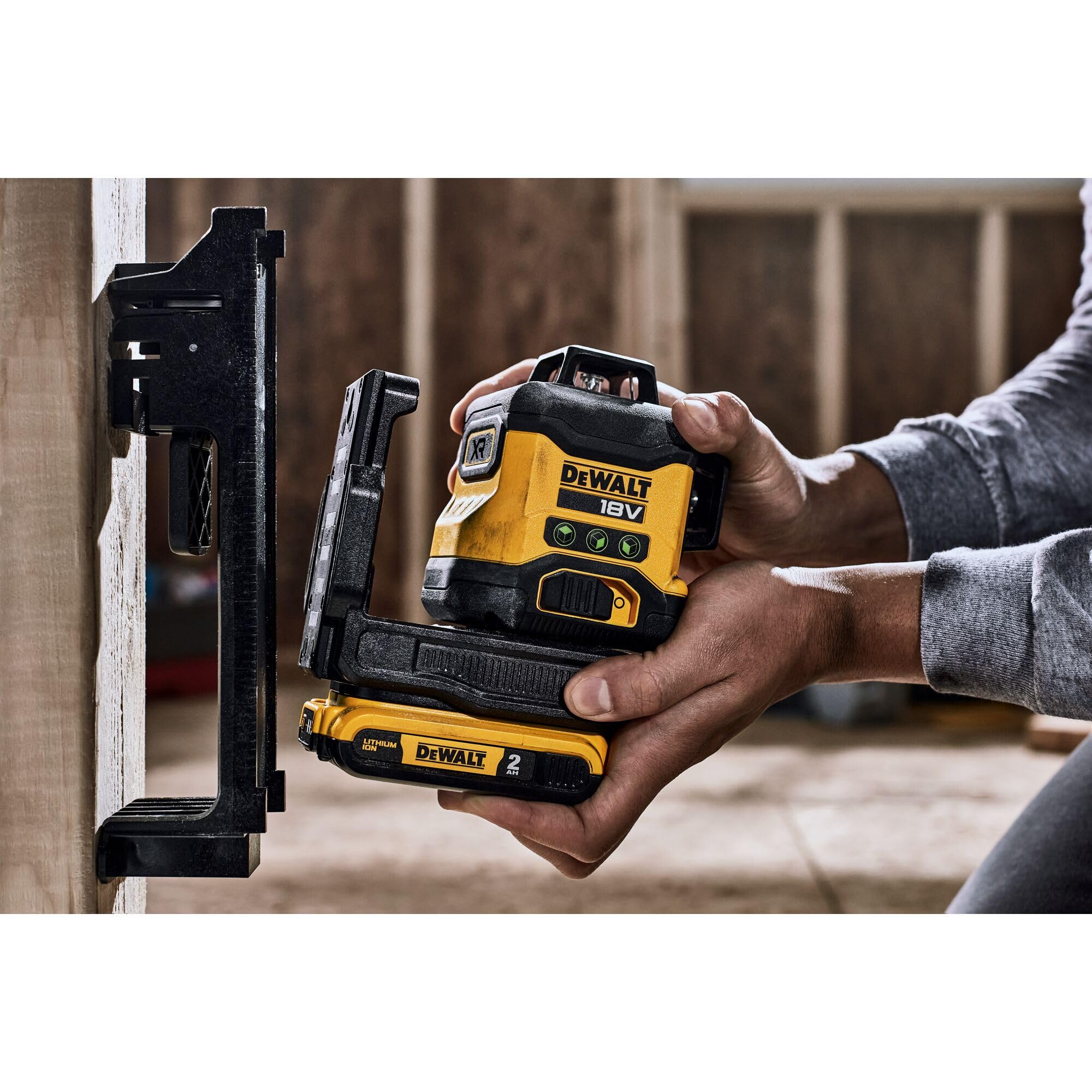 dewalt-dcle34031d1-qw-nivel-l-ser-verde-autonivelante-3x360-con-bater-a-18v-2ah- image 6