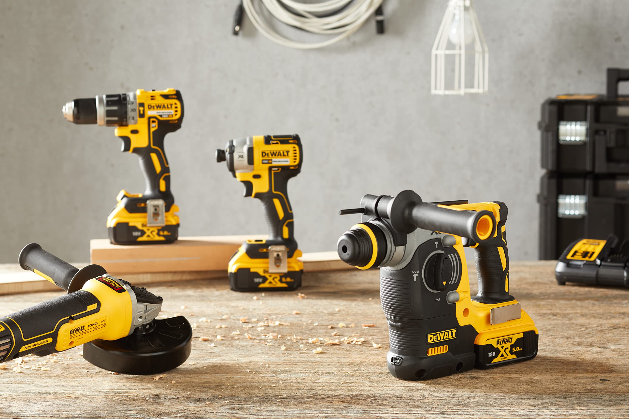 dewalt-kit-4-herramientas-sin-escobillas-18v-xr-dck422p3t-qw-con-taladro-percuto image 2