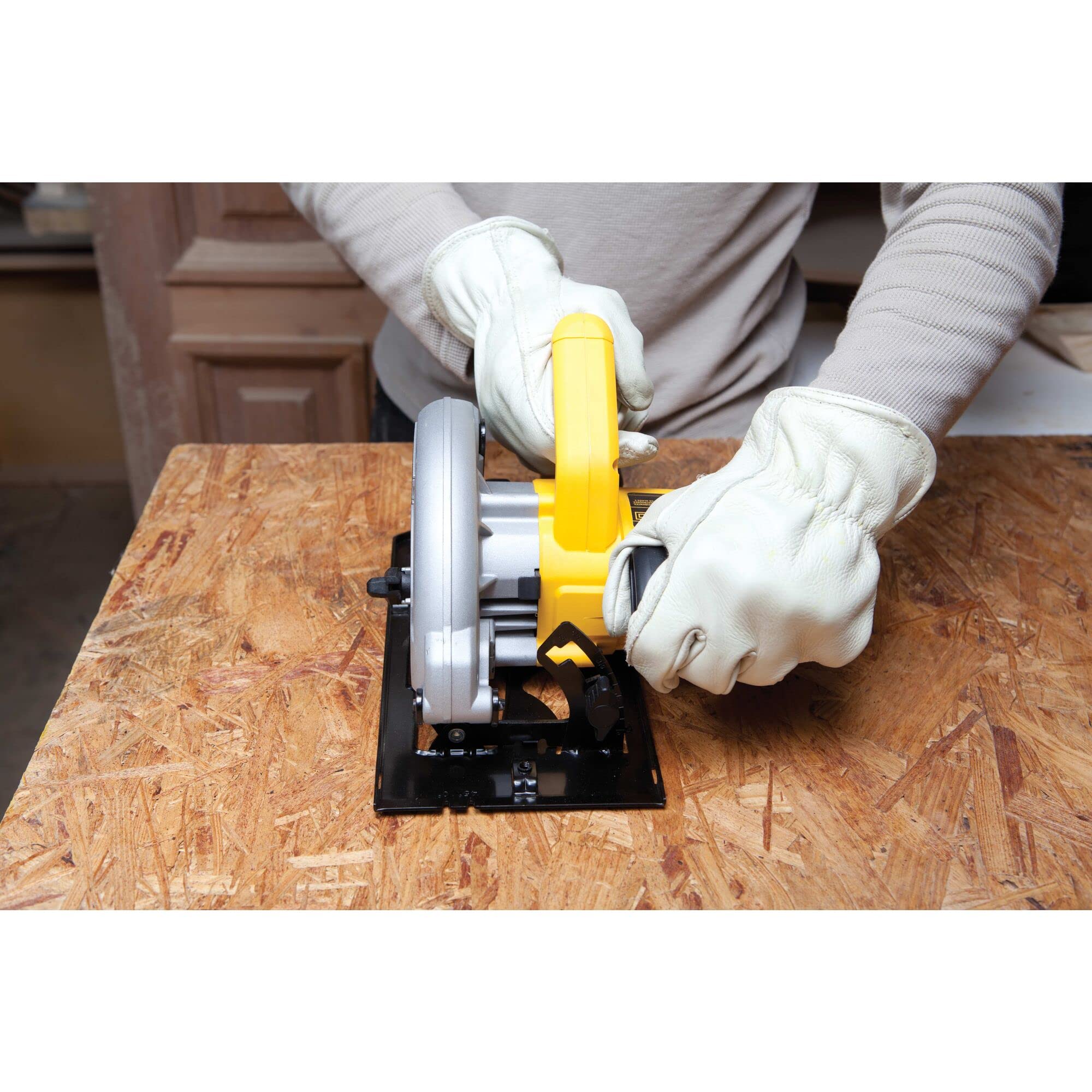 dewalt-dwe560-qs-sierra-circular-1350-w-con-disco-de-184-mm-corte-65-mm-y-5500-r image 8