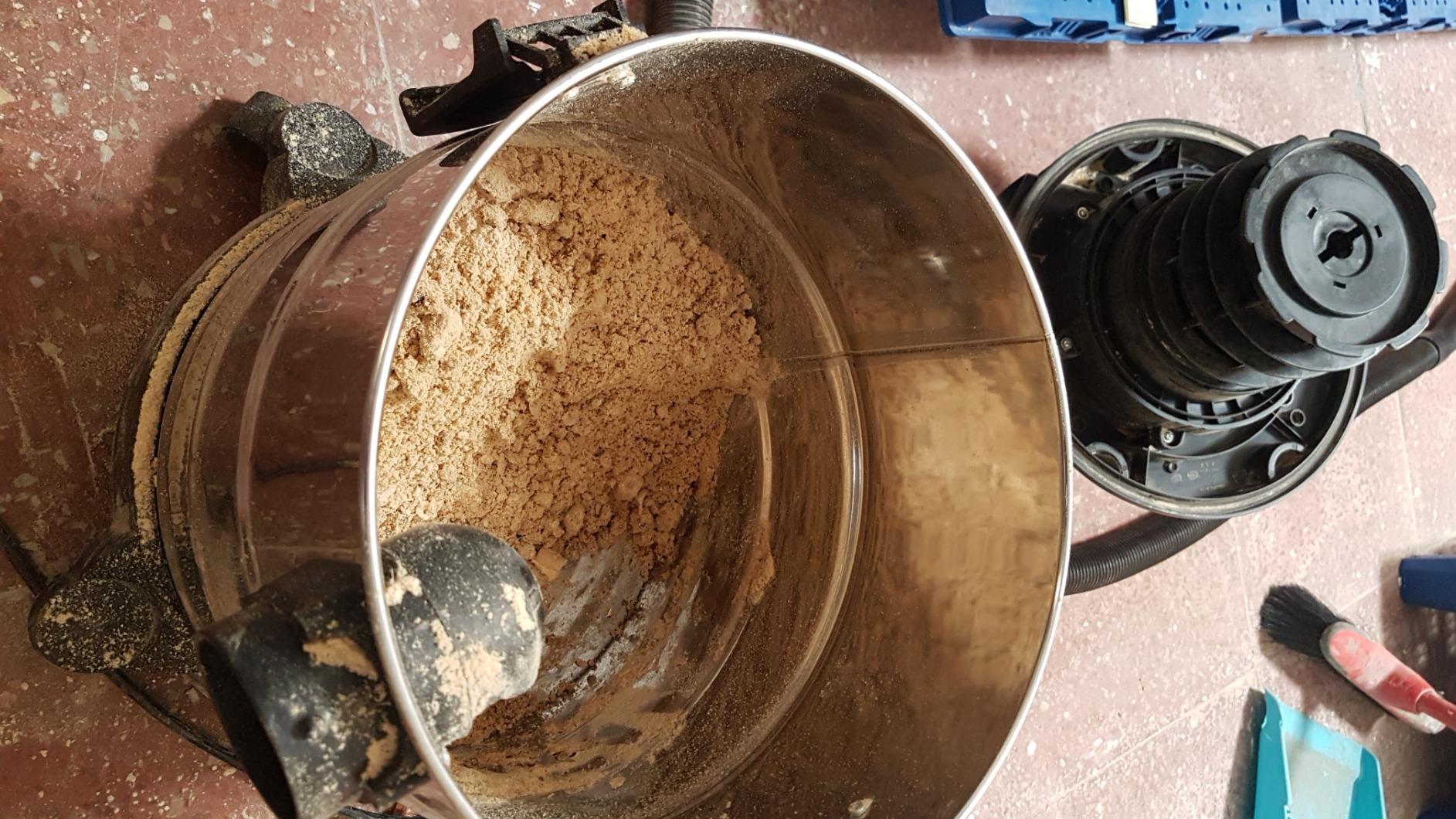 Limpia hasta el agua del jardín